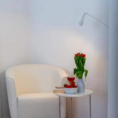 Angela Apartment *