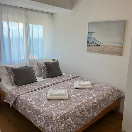 Angela * Трогір